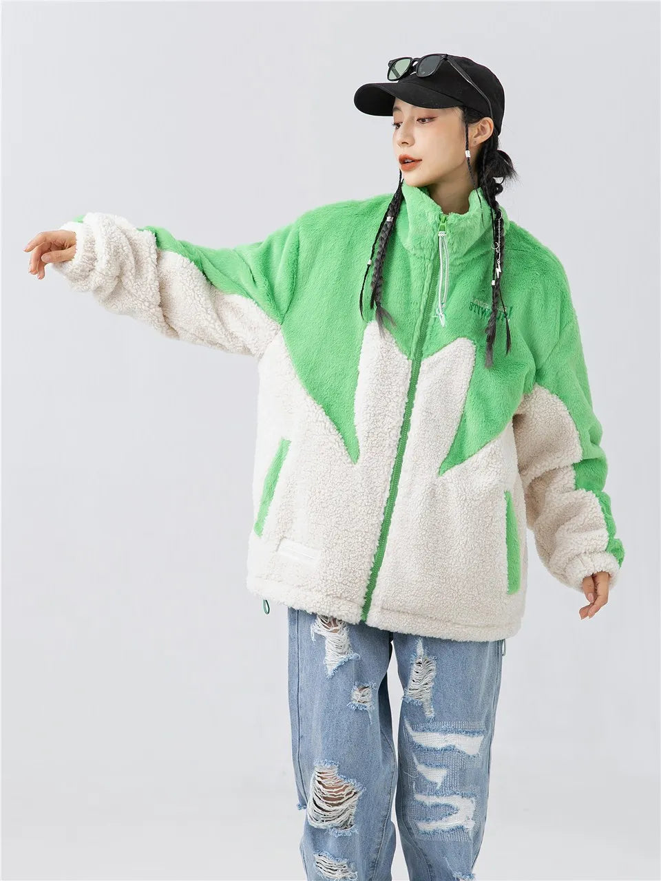 haruja - "Stiwaup" Sherpa green and white Coat